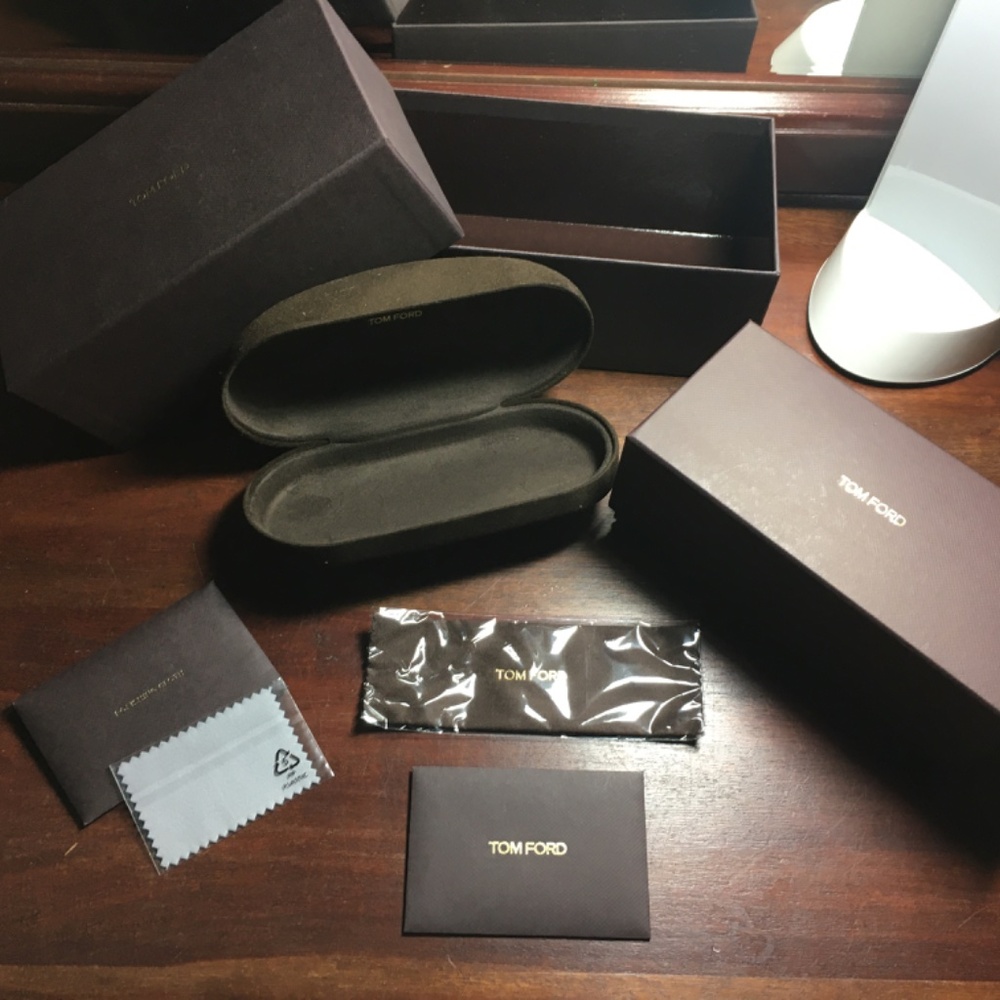 Bundle of Tom Ford sunglasses velvet case w/polishing cloth+ 2 boxes